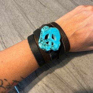 Beautiful leather and turquoise bracelet